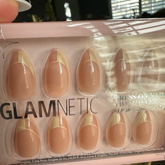 Glamnetic Two Halves Press On Nails - Picture 3 of 3
